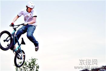 CX全明星赛中外明星技惊四座 传说变成现实观众疯狂