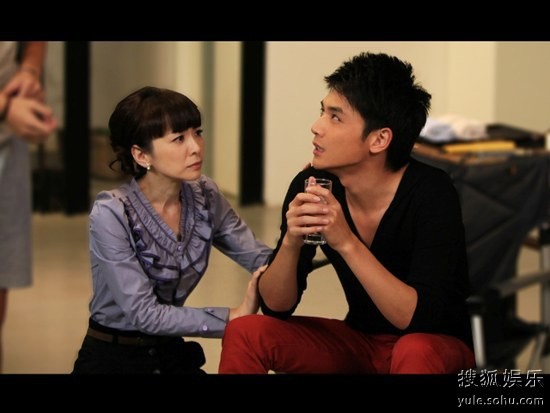 潘仪君霍政谚《完美丈夫》剧照