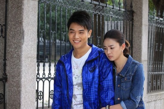 霍政谚《完美丈夫》中大玩姐弟恋