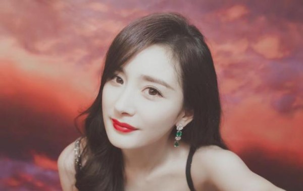 当红小花排名大洗牌，杨幂演技不如赵丽颖，“四小花旦”唯她独美