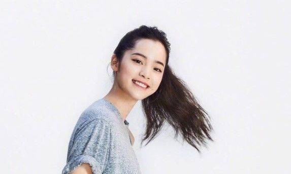 欧阳娜娜购千万豪宅，与赵丽颖做邻居，当红小花旦到底有多有钱？