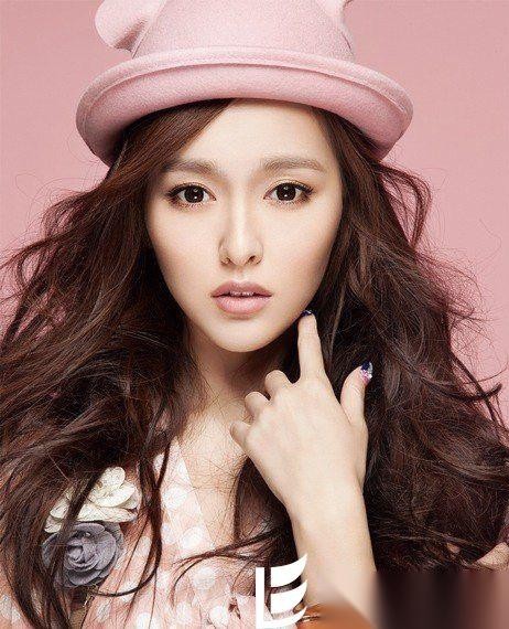 当红小花旦是唐嫣还是陆雪琪扮演者杨紫? 看看这场美人之战 第2张