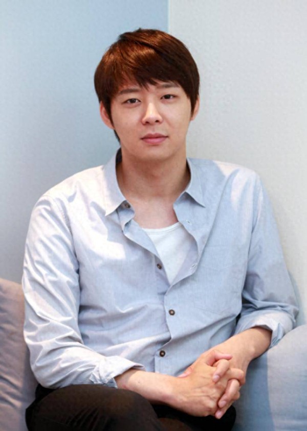 昔日顶流偶像自曝落寞生活：丑闻缠身被迫退圈，无奈远赴日本捞钱