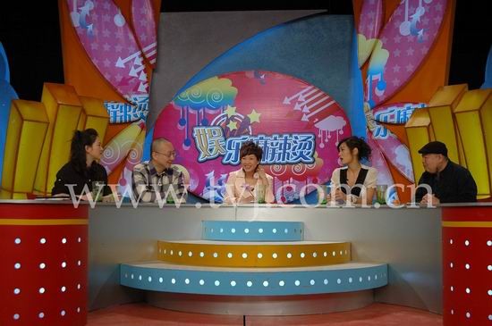 《娱乐麻辣烫》揭密明星被偷拍的背后(组图)