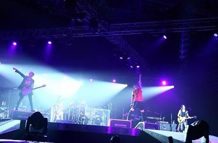 GLAY：为歌迷另类翻唱岚等明星经典曲目