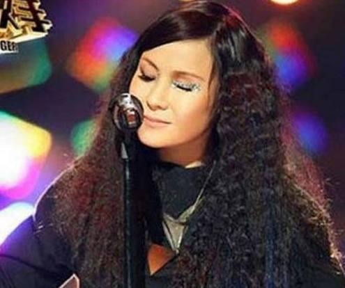 内地第一个因吸毒被封杀明星,20年后凭《歌手》再度王者归来