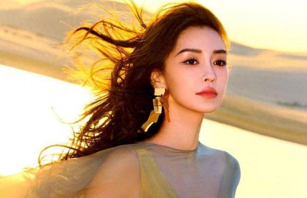 杨颖做梦也没料到，心中这口恶气竟让李嘉格给出了，黄晓明说对了