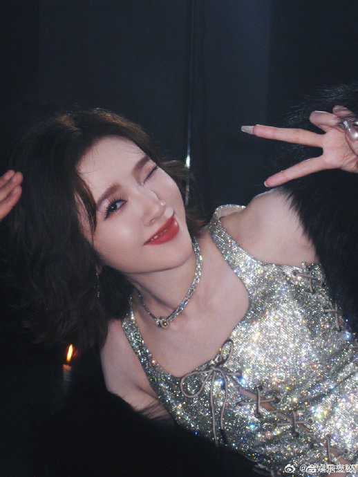 王濛跨界唱跳《彩虹的微笑》，与李小冉、唐艺昕合作的反差效果如何？