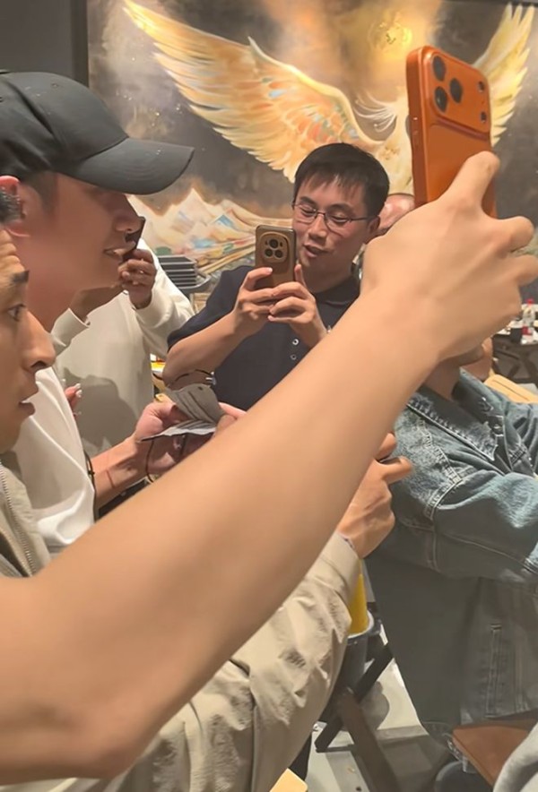 文章上海转行开陕西面馆，人均30元，除去人工和房租能够赚钱吗？