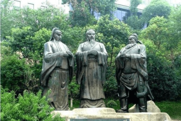 原创桃园三结义，为什么关羽没当大哥？却一辈子跟着刘备，直到战死