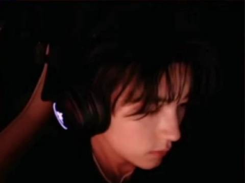 周翊然沙一汀互动逗趣，追问哥哥长大含义