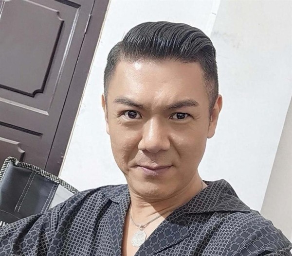 香港知名演员宣布复出，患直肠癌花光积蓄，被医生断言只能活一年