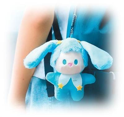 小包挂,何以成年轻人“心头好”?