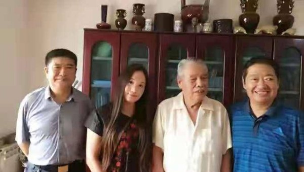 88岁著名书法家李逸野，因不满丑书当道，主动发表声明退出书协