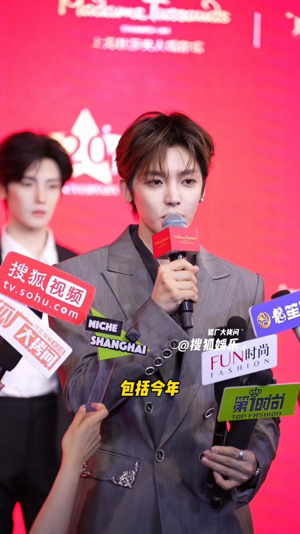 侯明昊安利自己首场<a target=