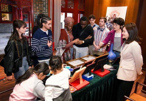 春日京城，古建因演艺更鲜活