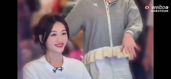 李小冉回应超真诚，不刻意不伪装，乘风舞台静待姐姐精彩