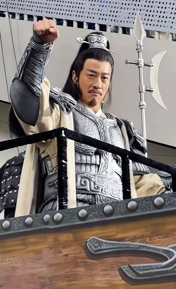 何润东是直男对内娱的复仇