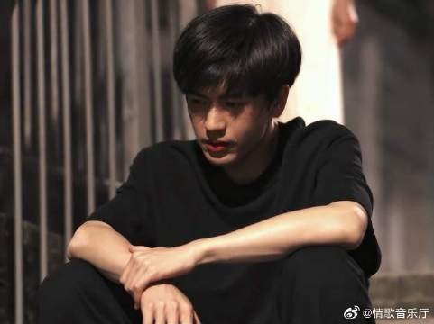 不愿看到你流泪的眼睛