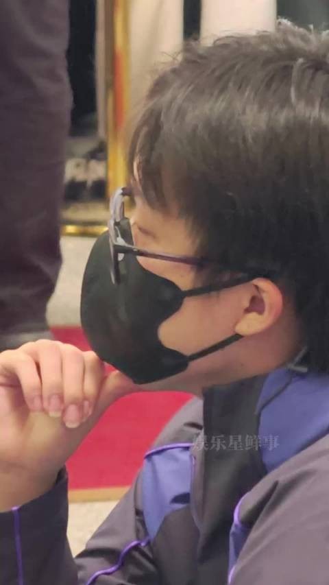 宝宝好帅啊！耳朵好小啊 伦敦世乒赛加油！一切顺利！