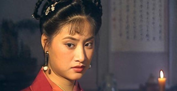 武松断臂住在六和寺，隔壁屋子每晚传来女人的声音，推门才知是谁