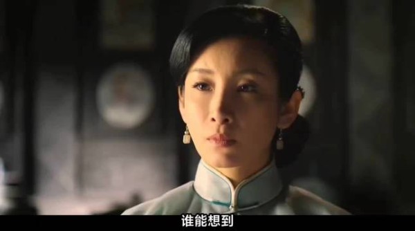 土匪硬闯深宅认子，二少奶奶借势反击