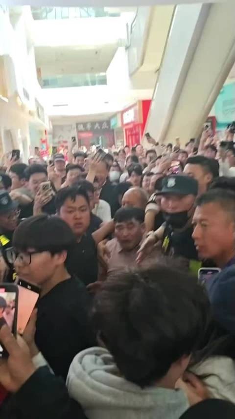 网友称对明星演出无兴趣，直言免费也不看