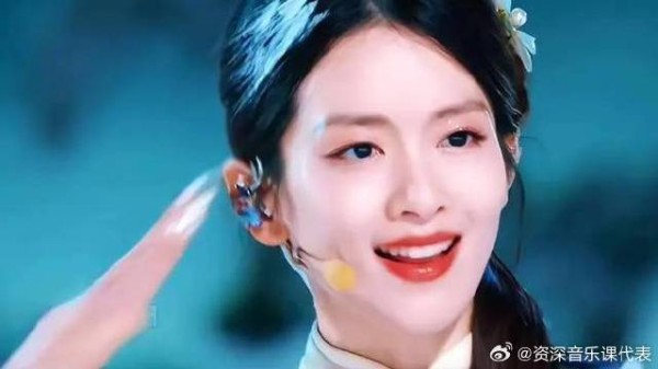 那年《发如雪》舞台上被这个姐姐美晕，简直夯爆了
