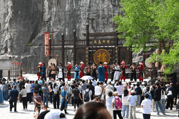 看武松迎客、和林冲比武，108将NPC带游客走进水浒故事