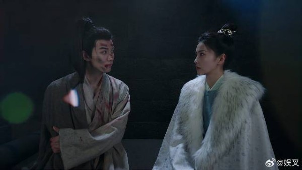 燕临询问雪宁喜欢之人 提到张遮时，雪宁下意识地躲闪