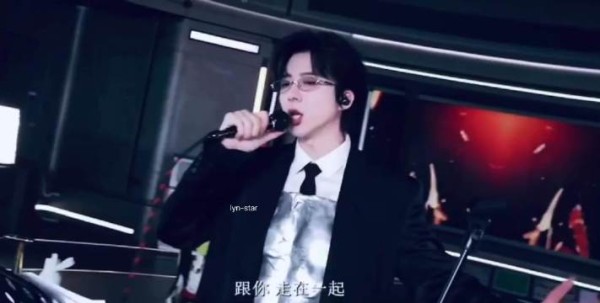 康乃馨6.0正在准备中… 期待已久的6.0快要来了了 开心的跳起来吧朋友们