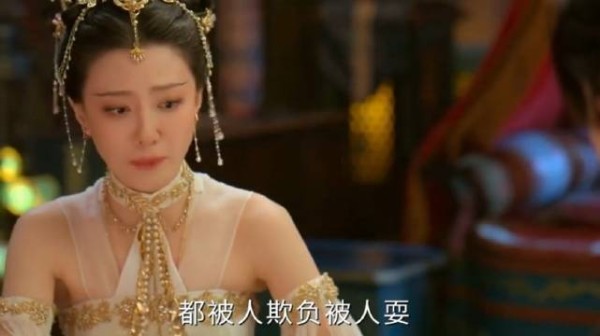 天塌了！突然发现救命恩人竟然是宿敌！