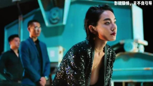 这位大姐不仅身材好，心里还藏着不少小心思！