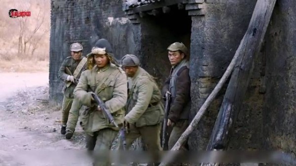 王英光赴京上任功德林所长，途中竟将一场危急给轻松化 解！