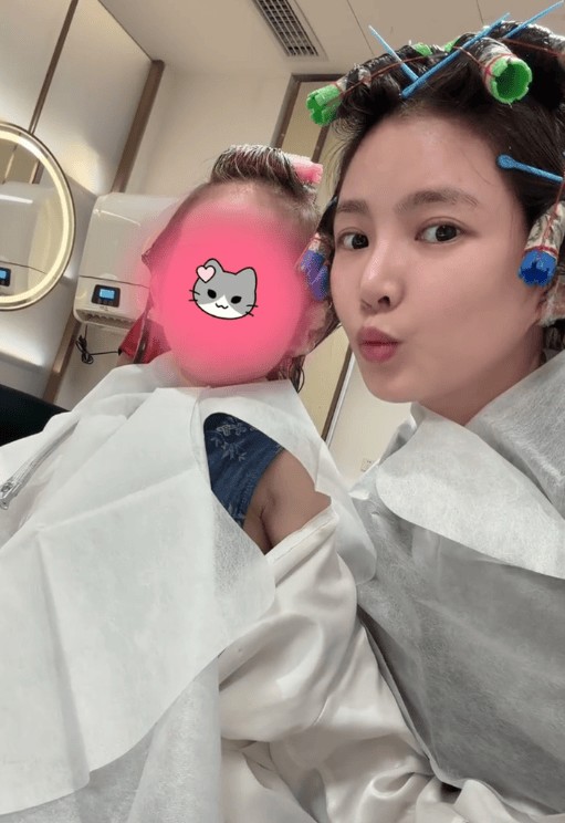 王灿回应带5岁女儿烫发争议：我的做法确实欠妥，感谢监督和提醒