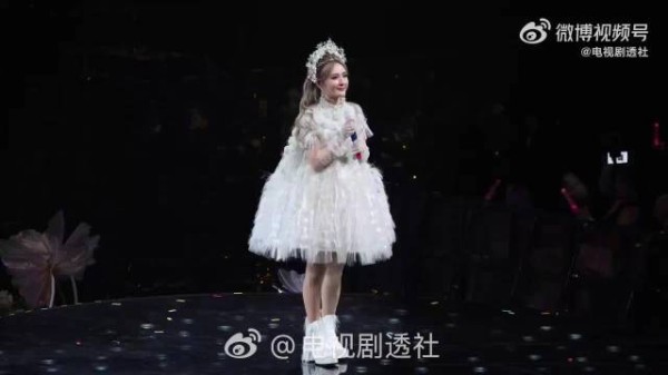 谢娜开<a target=