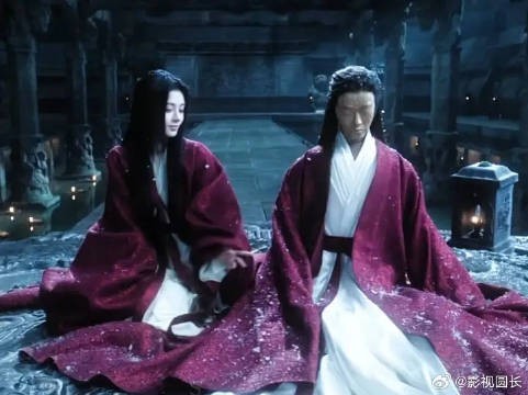 我恨明月高悬，为何独不照我