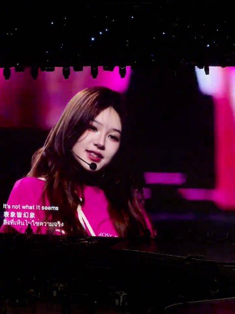 嫉妒使我面目全非，我和你们这群可以去泰国看赵露思演唱会的人拼了