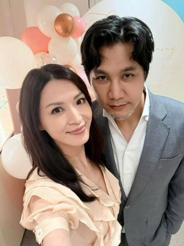 TVB花旦婚后事业越过越顺，老公医美扩张，52岁状态冻龄似少女