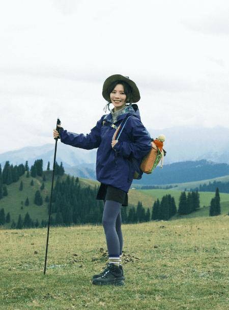 “过气超女”黄雅莉：没工作没积蓄，已生子，住5㎡三室一厅，活成了城市版李子柒