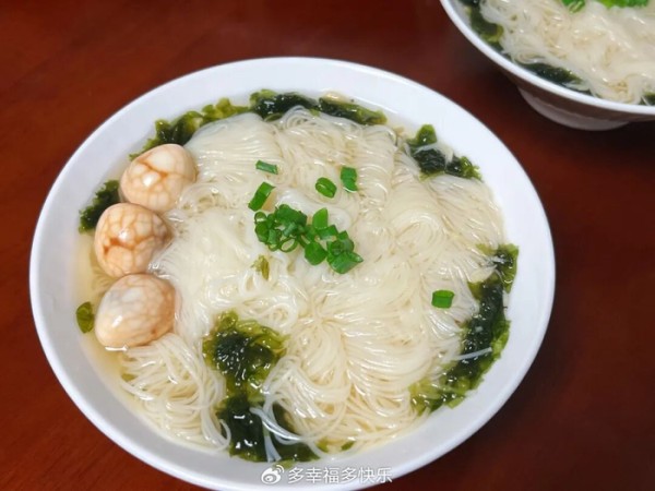 不想做饭就煮它，会烧开水就能做，清爽顺滑，好吃又省心