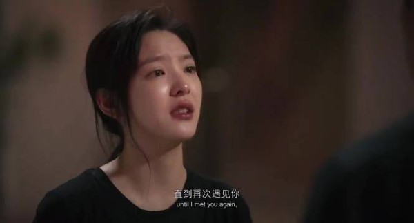爱没对错 只有值不值得 你抱怨难养的花 有人却花尽心