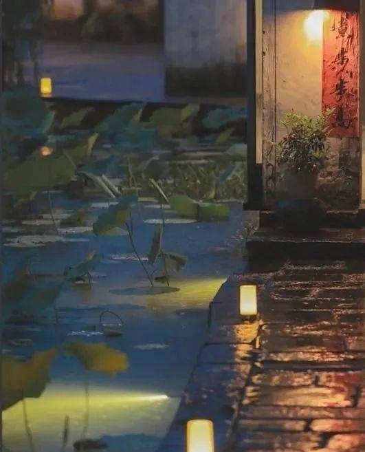 刘禹锡很著名的一首诗，语文课本常客，仅有4句却让人感伤不已