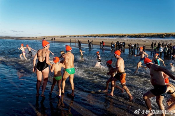 零下跳入海里，6万人集体“找虐”，荷兰人跨年仪式到底有多野？