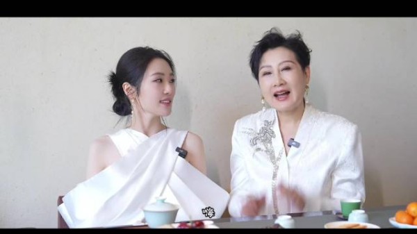 张凯丽张可盈母女分享温暖相处模式