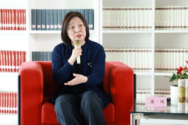 梁鸿做客“名家谈阅读”系列讲座 分享阅读与《要有光》创作初心