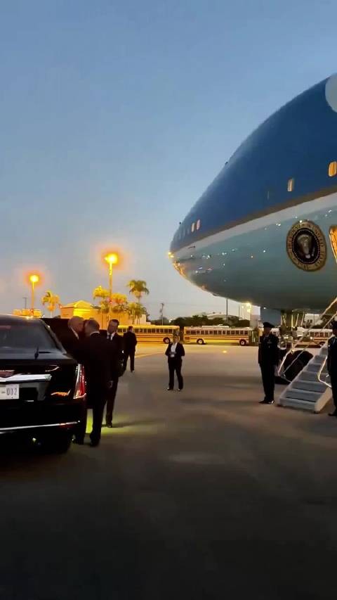 空军一号：号称永不坠落的空中堡垒
