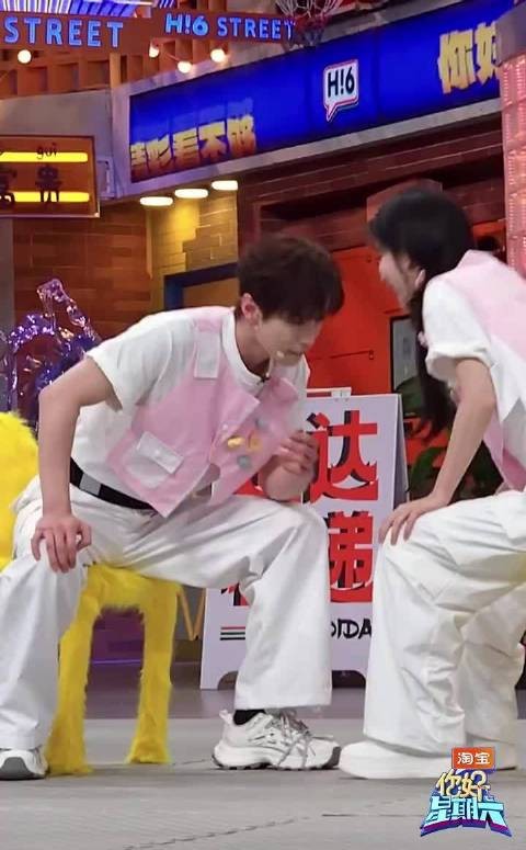 何与直言想跟孟姐再度合作~还认真的对孟姐说：“我会一直陪着你”