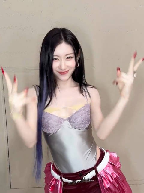 李彩领官IG更新个人照,招新公告及2026生日应援启动