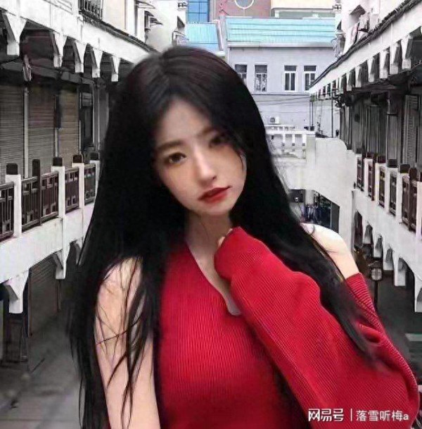 黄一鸣连环塌房！闺蜜男友轮番爆料，孩子生父谜团彻底失控